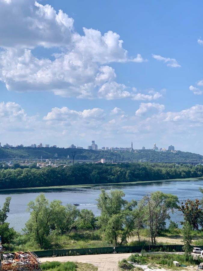 4 Rooms Apartment With A View Of The Dnieper River Kijev Kültér fotó